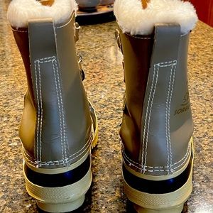 Sorel Manitou Snow Boots
